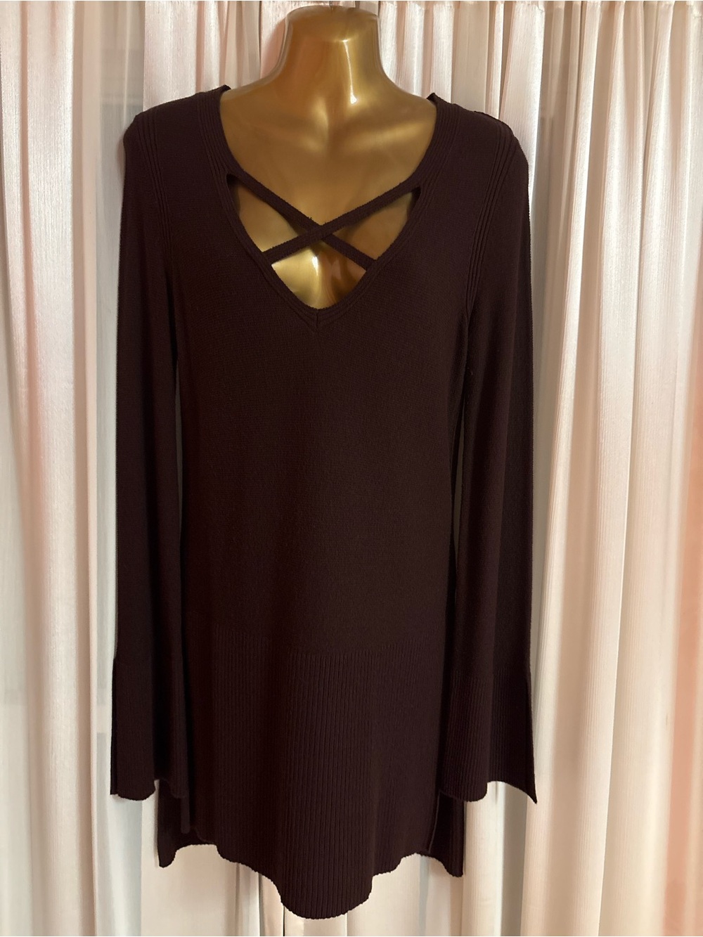 Women's Long Sleeve Crisscross V-Neck Tunic Top